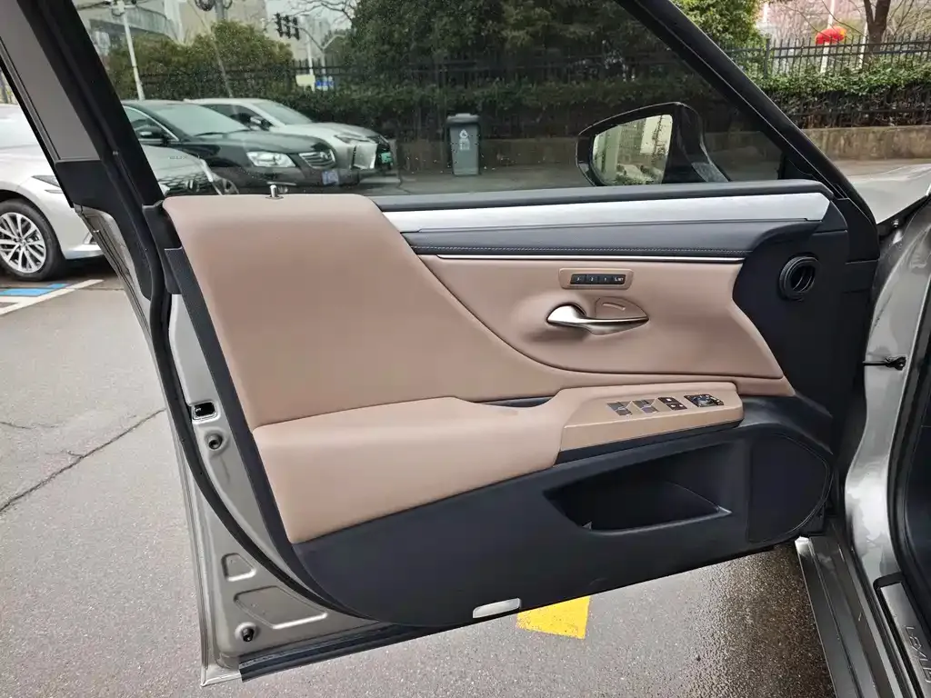 Lexus ES 2024 из CN, фото 10