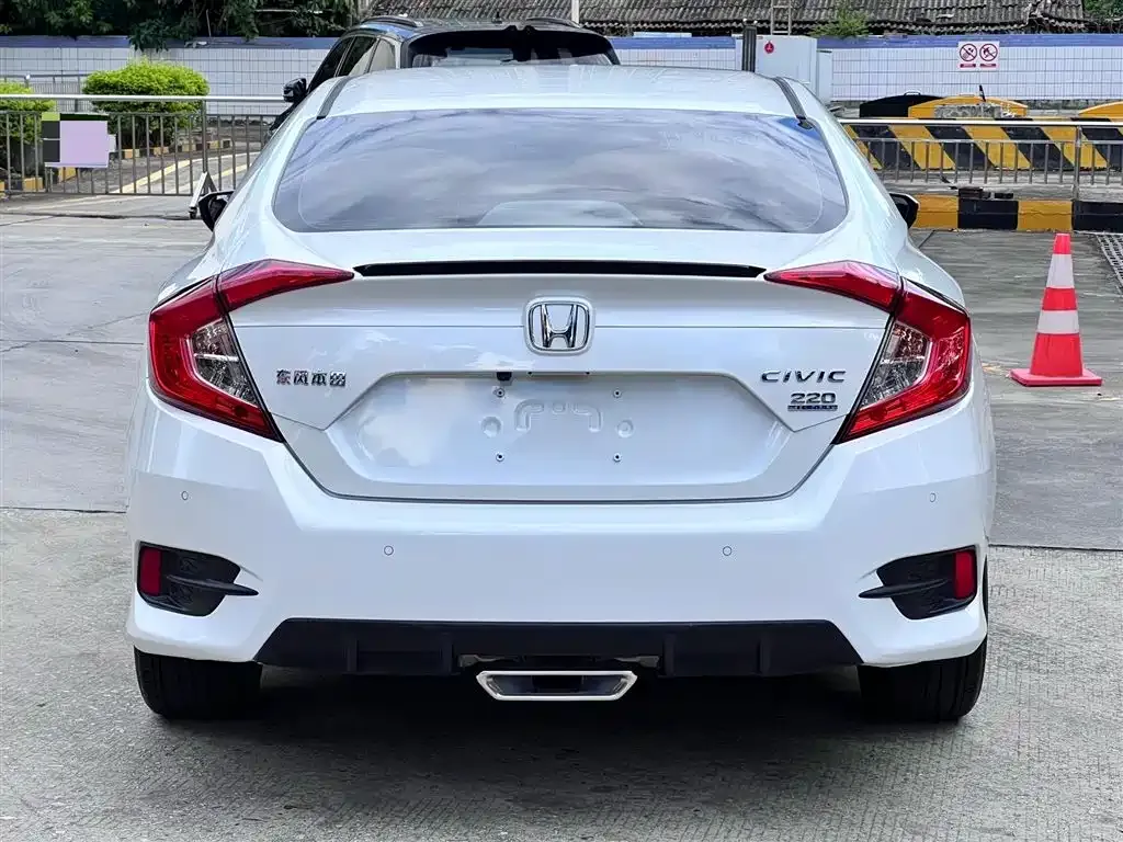 Honda Civic — фото 5