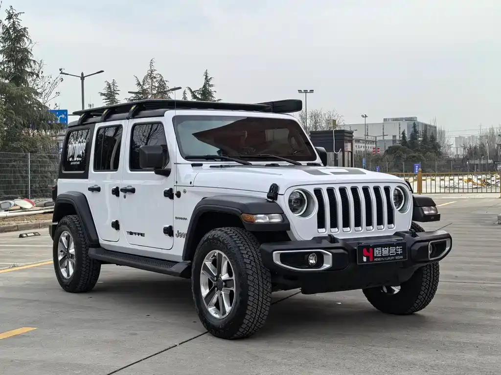 Jeep Wrangler 2023 из CN, фото 8