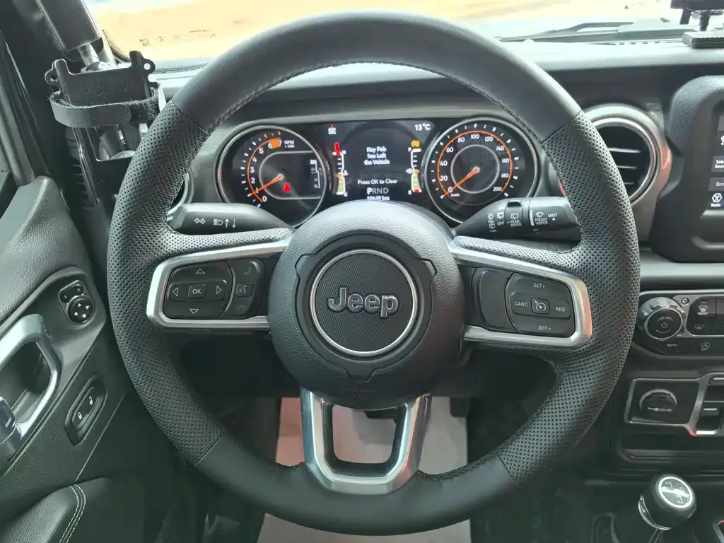 Jeep Wrangler 2023 из CN, фото 6
