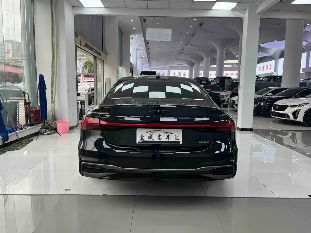 Audi A7L 2024 из CN, фото 6
