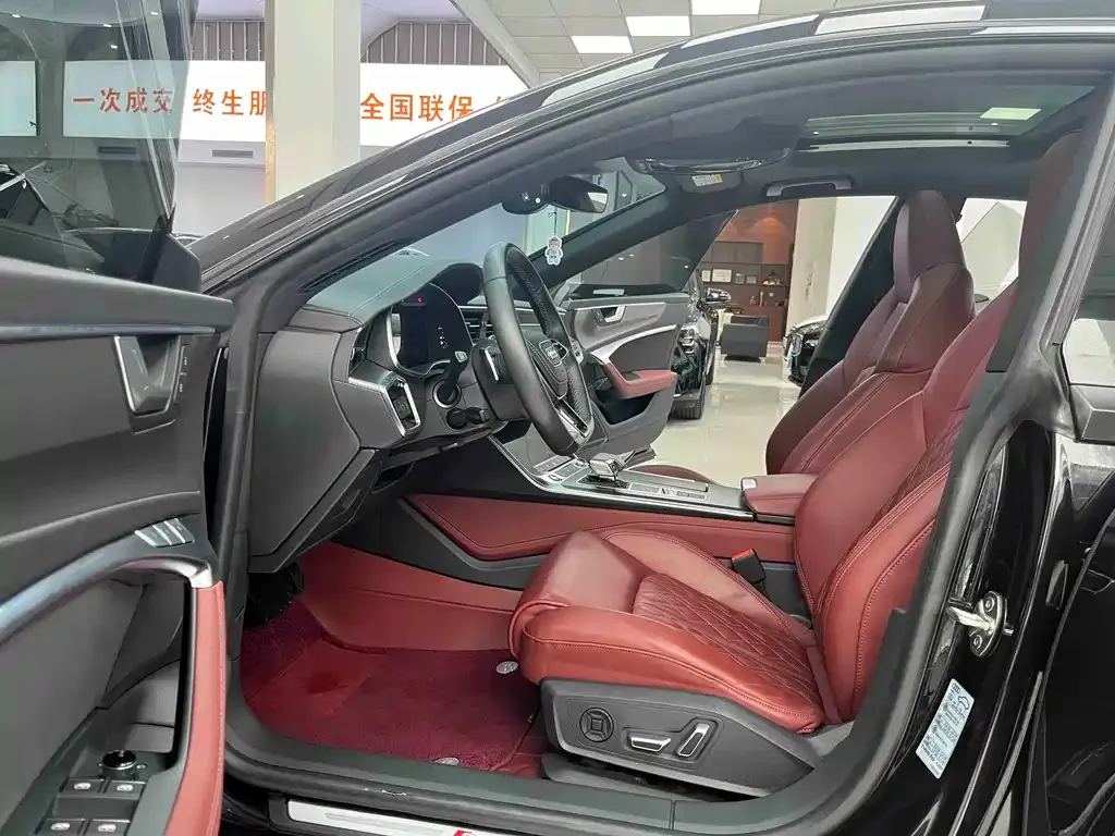 Audi A7L 2024 из CN, фото 10