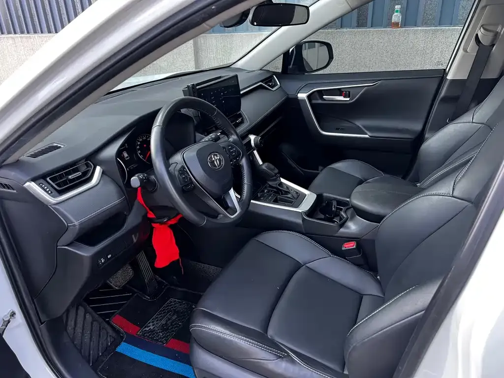 Toyota Wildlander 2023 из CN, фото 5