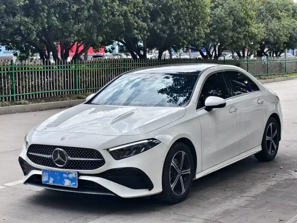 Mercedes-Benz A-Class 2024 из CN, фото 1