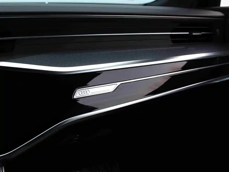 Audi A6L — фото 6