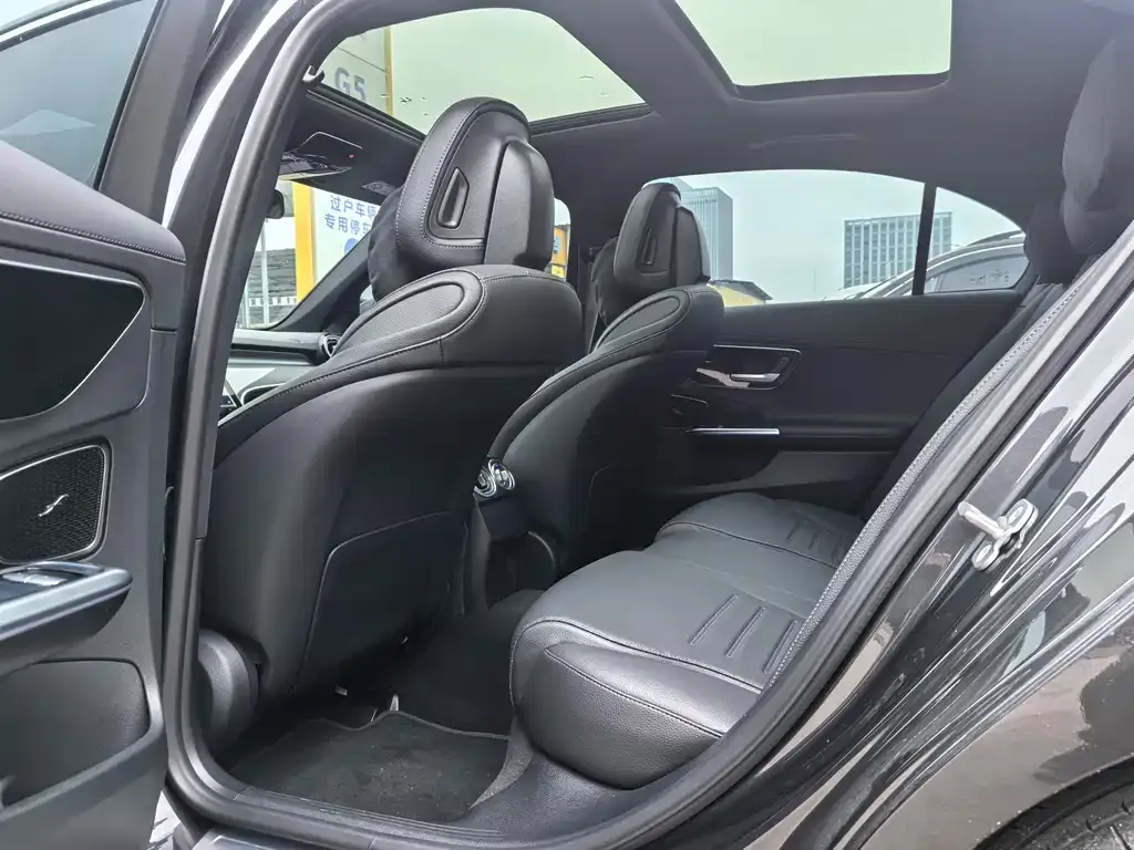 Mercedes-Benz C-Class 2025 из CN, фото 4