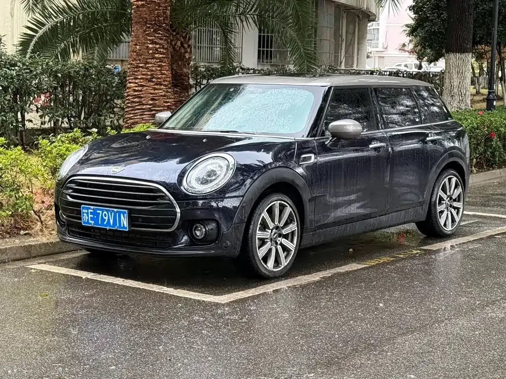 MINI Clubman — фото 1