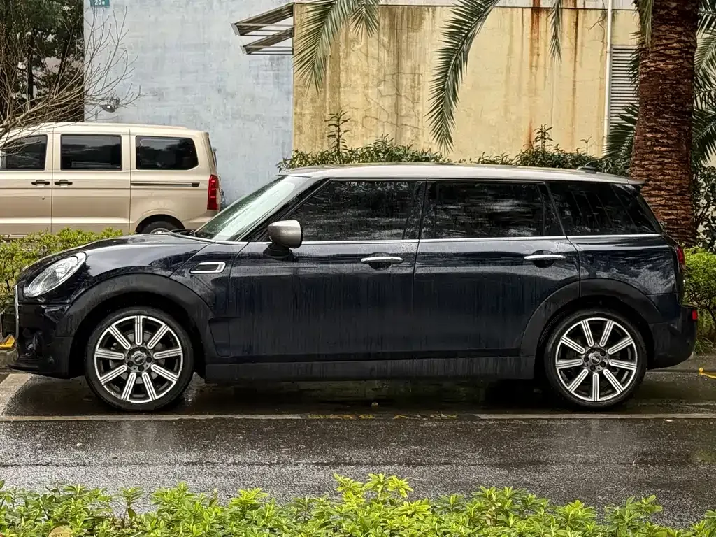 MINI Clubman — фото 3