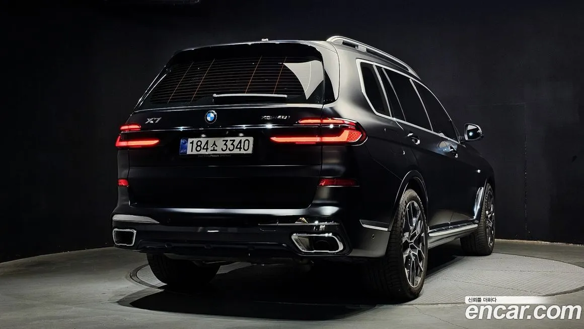 BMW X7 — фото 9