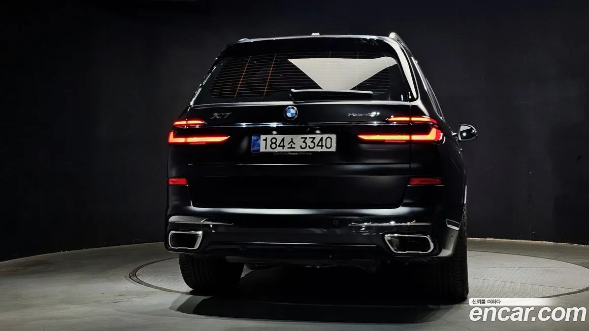 BMW X7 — фото 2