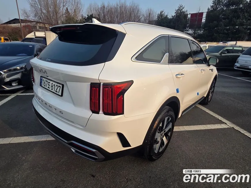 Kia Sorento — фото 6
