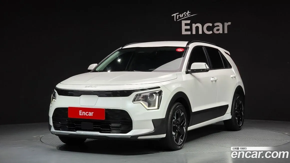 Kia Niro — фото 1