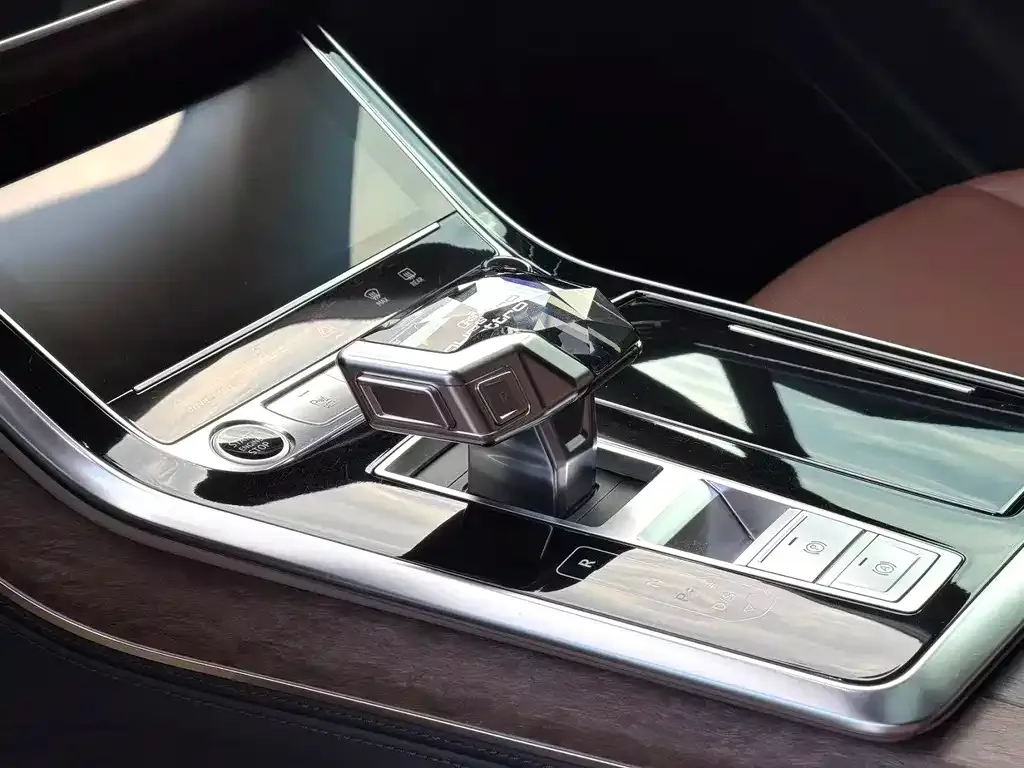 Audi Q7 — фото 4