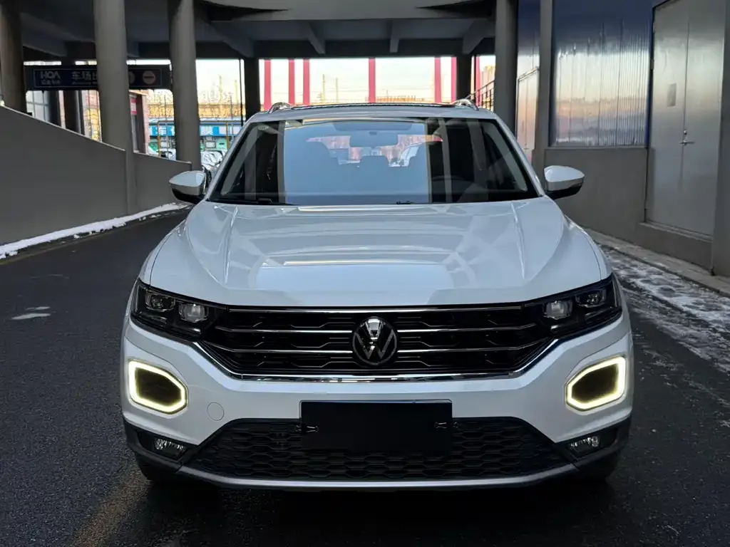 Volkswagen T-Roc — фото 6