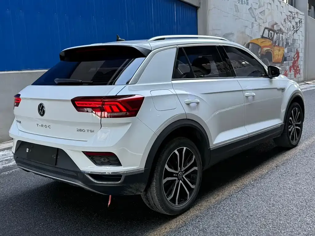 Volkswagen T-Roc — фото 4