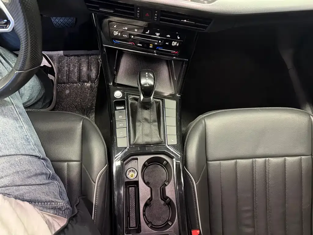 Volkswagen Passat — фото 7