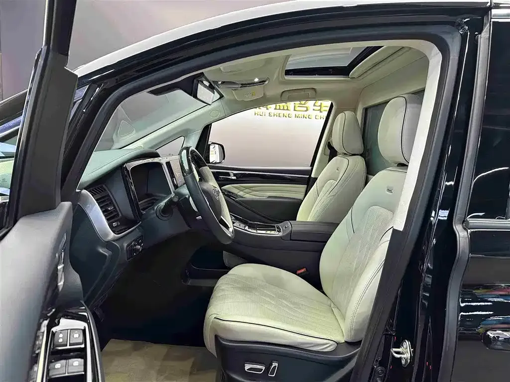 GAC Motor Trumpchi M8 — фото 10