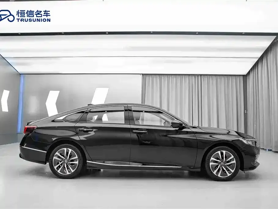 Honda Accord — фото 8