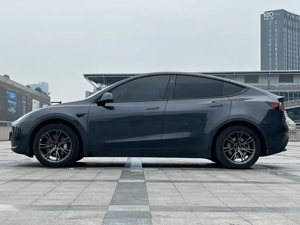 Tesla Model Y 2024 из CN, фото 9