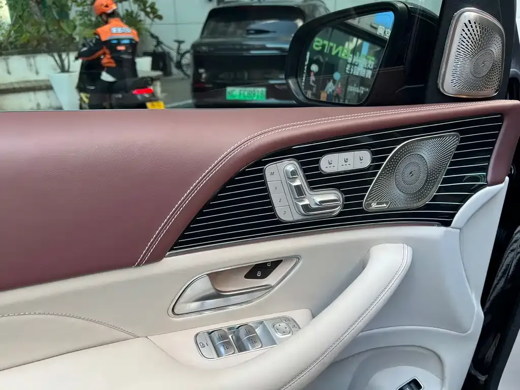 Mercedes-Benz GLS 2023 из CN, фото 2