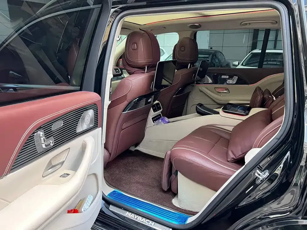 Mercedes-Benz GLS 2023 из CN, фото 8