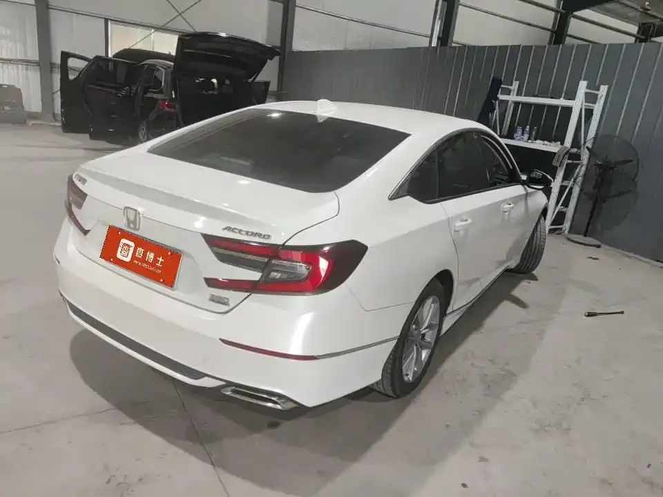 Honda Accord — фото 3