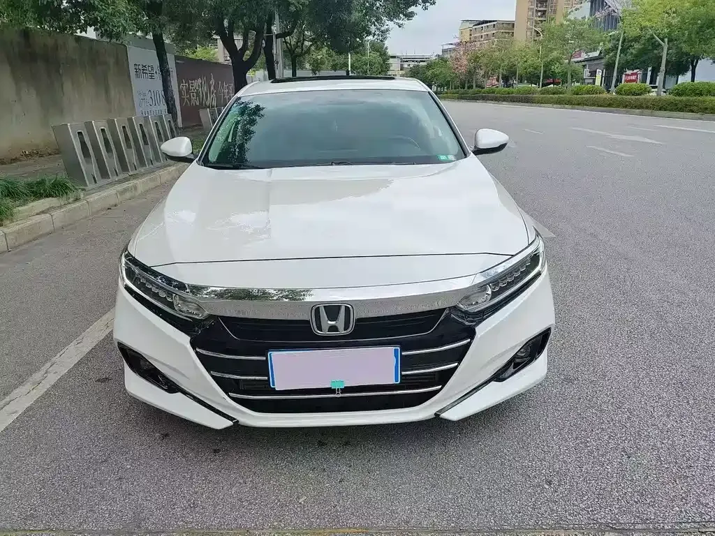 Honda Accord — фото 10