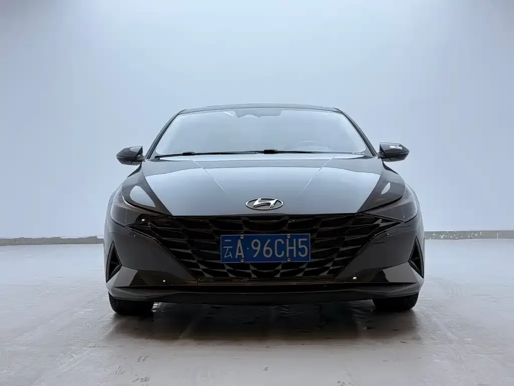 Hyundai Elantra — фото 3