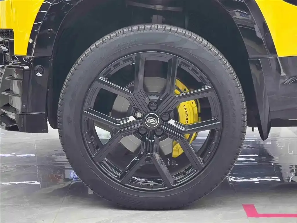 Land Rover Defender — фото 10