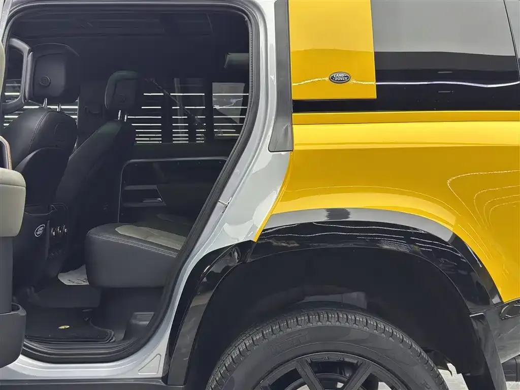 Land Rover Defender — фото 6