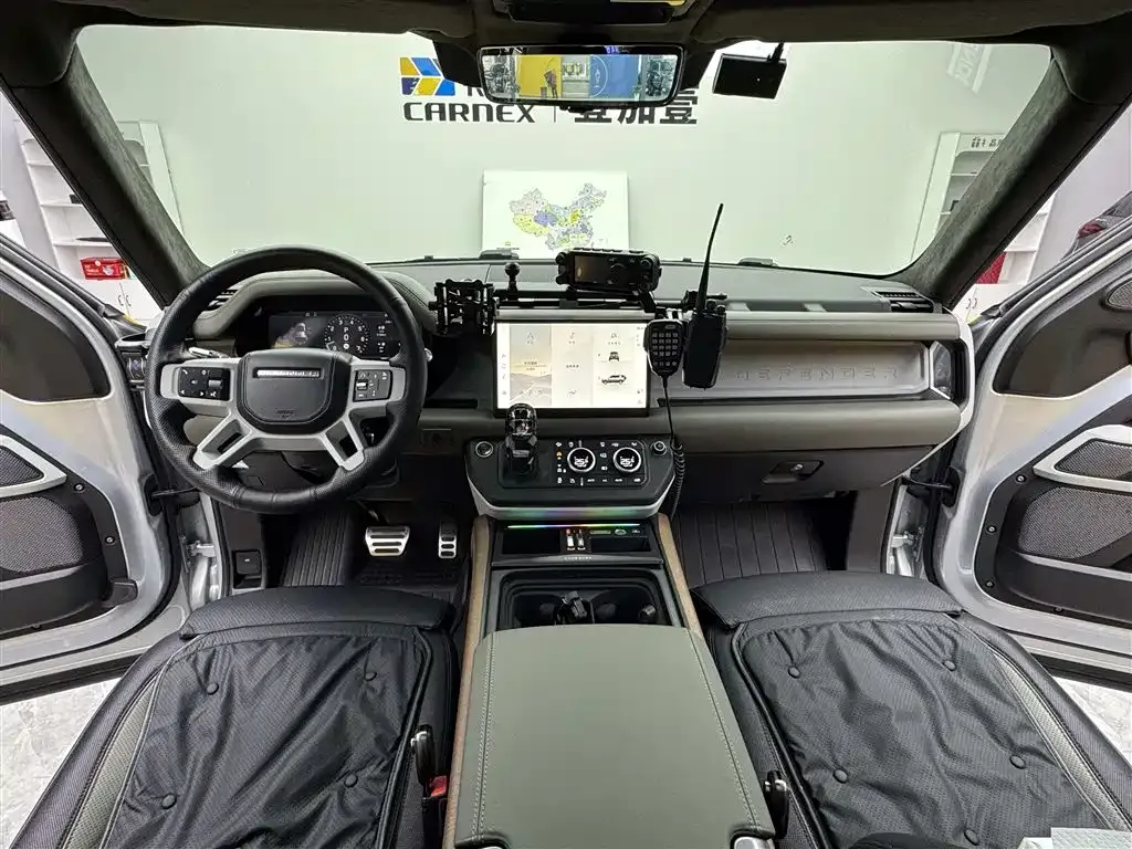 Land Rover Defender — фото 9