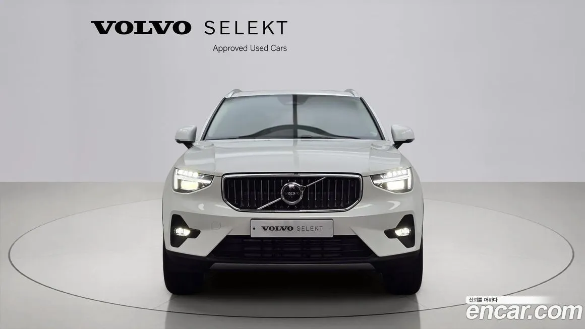 Volvo XC40 — фото 2