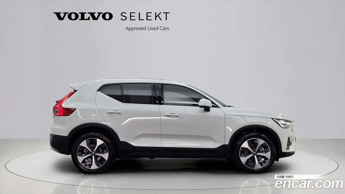 Volvo XC40 — фото 3