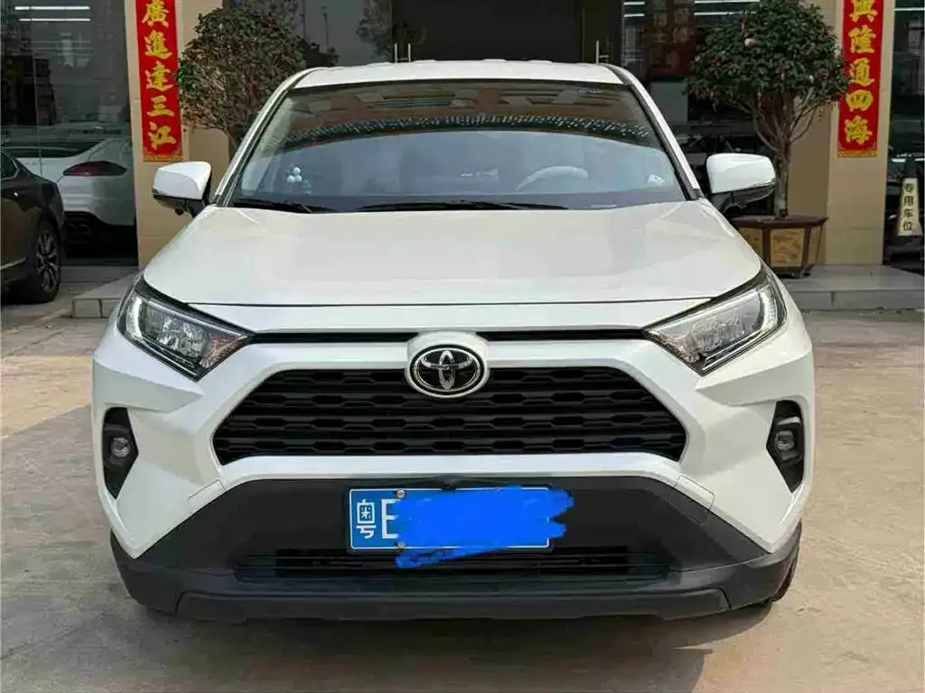 Toyota RAV4 2024 из CN, фото 2