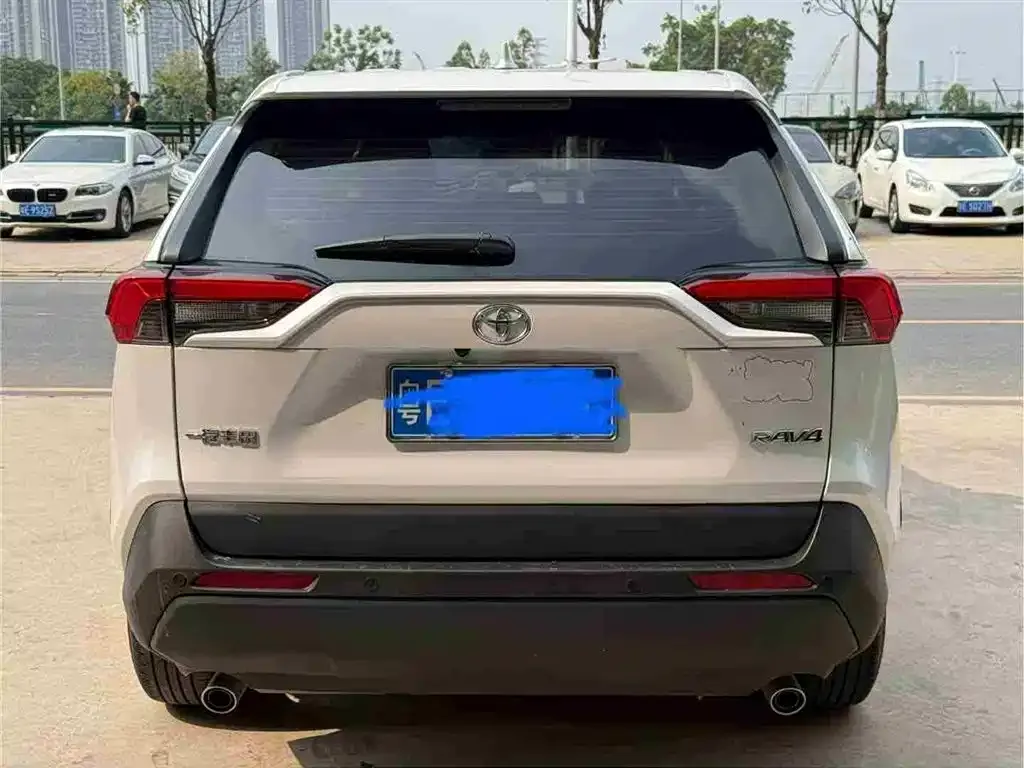Toyota RAV4 2024 из CN, фото 5