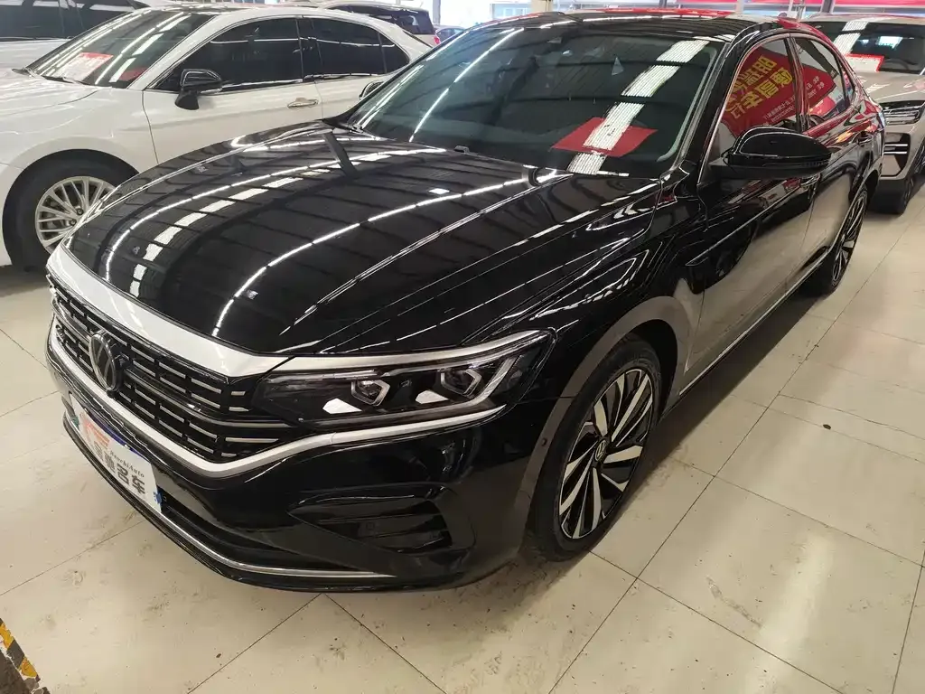 Volkswagen Passat 2023 из CN, фото 1