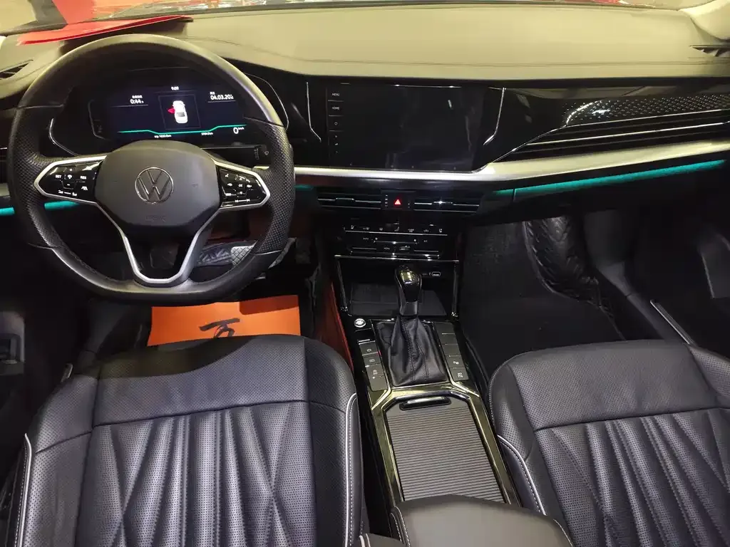 Volkswagen Passat 2023 из CN, фото 10