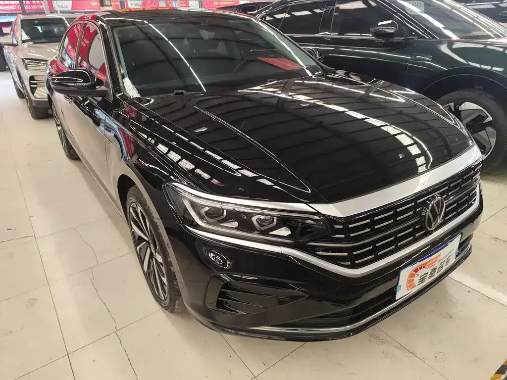 Volkswagen Passat 2023 из CN, фото 9
