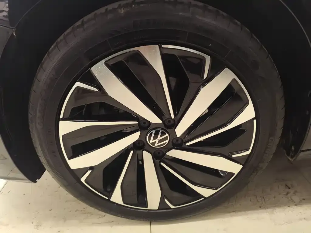 Volkswagen Passat 2023 из CN, фото 4
