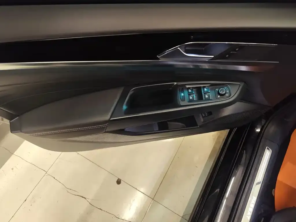 Volkswagen Passat 2023 из CN, фото 2