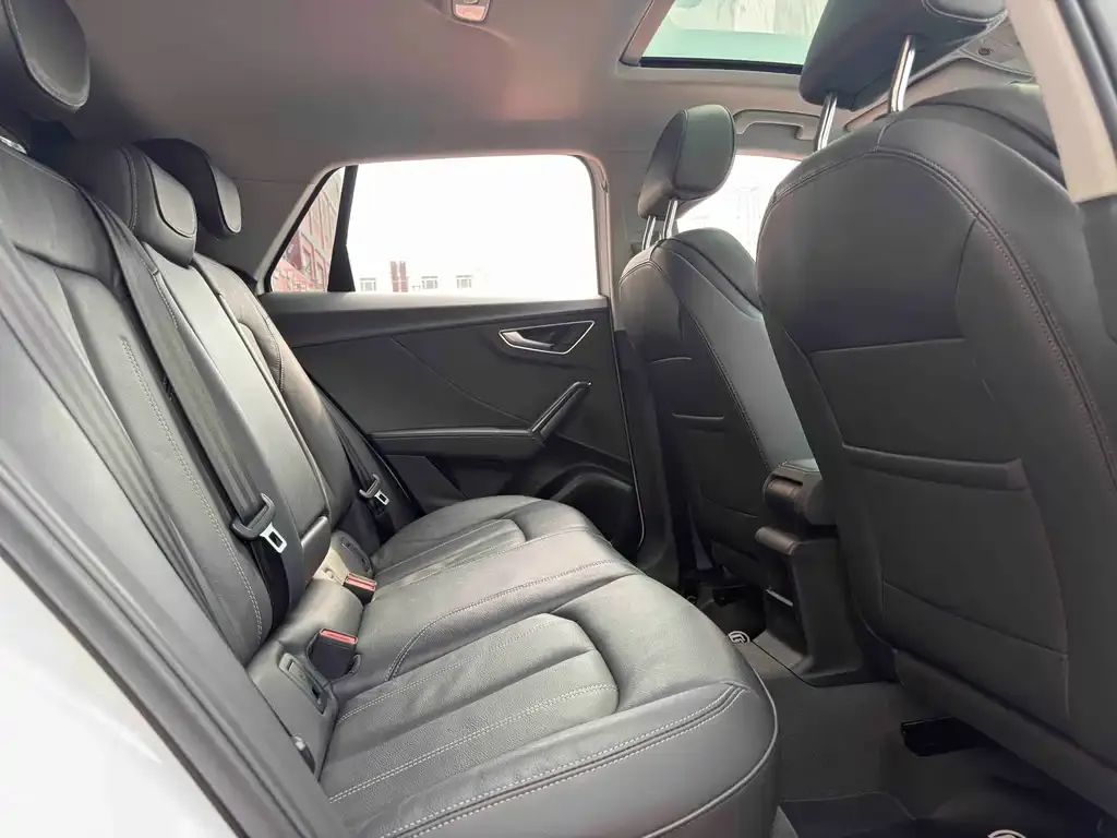 Audi Q2L 2023 из CN, фото 5