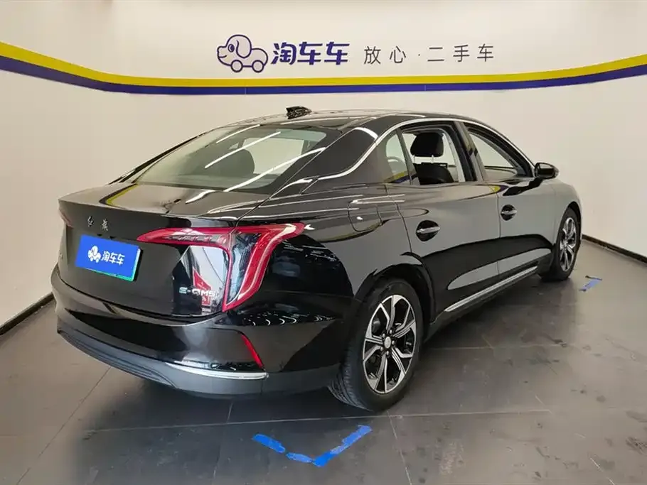 Hongqi E-QM5 — фото 2