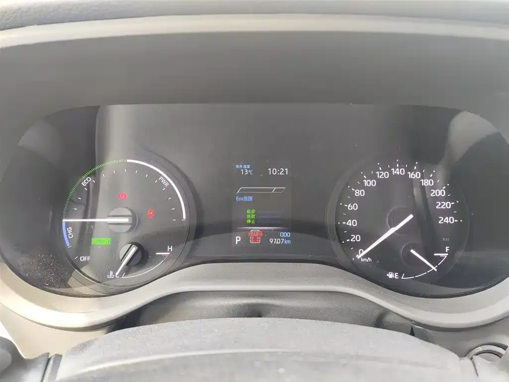 Toyota Sienna 2025 из CN, фото 2
