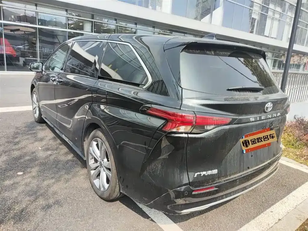 Toyota Sienna 2025 из CN, фото 4