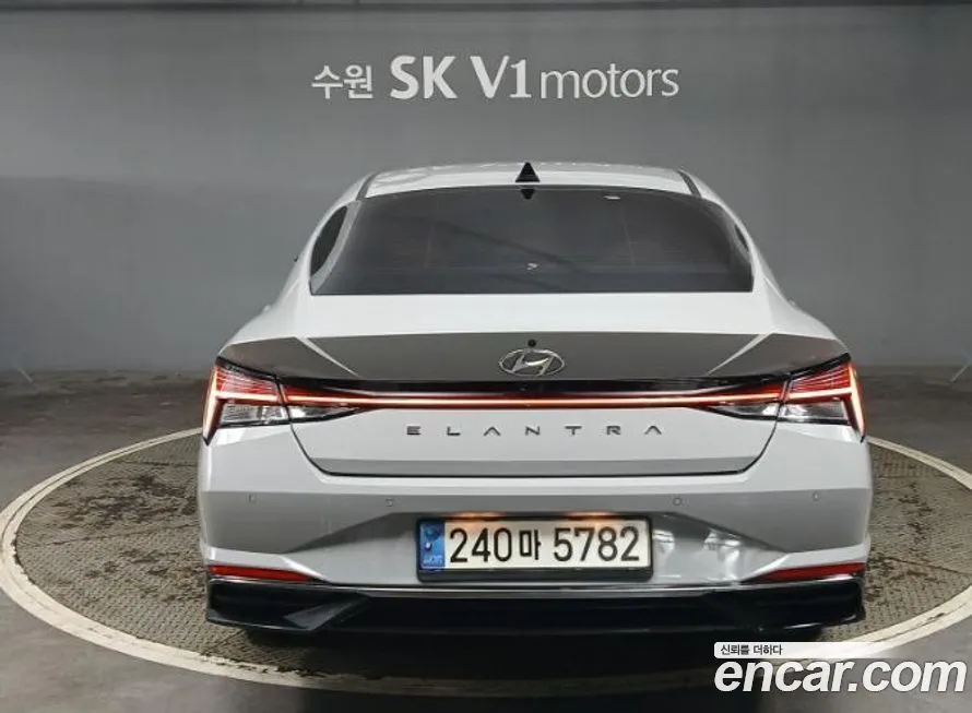 Hyundai AVANTE — фото 3