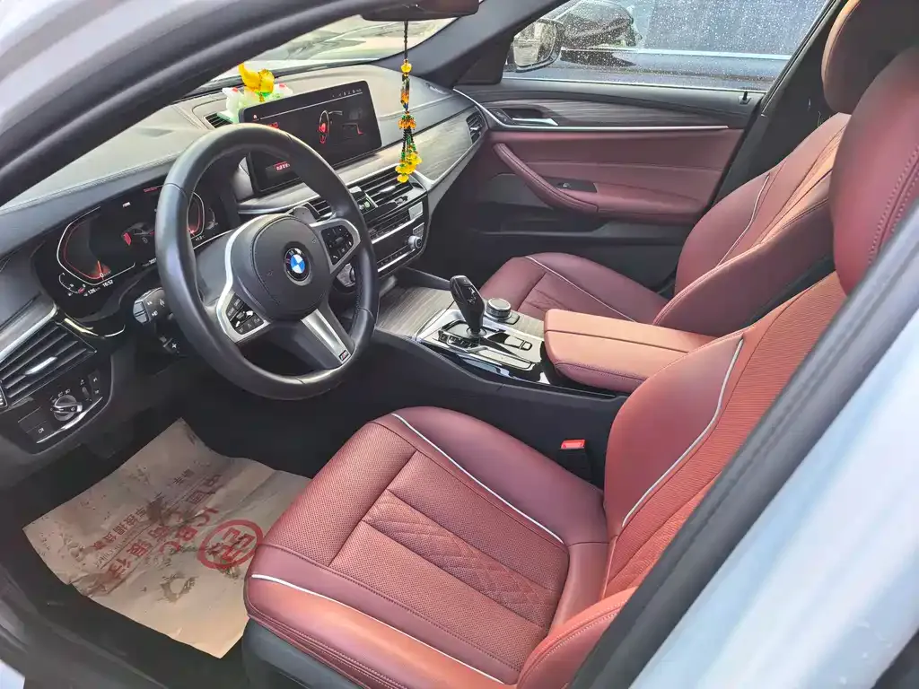 BMW 5 Series — фото 2