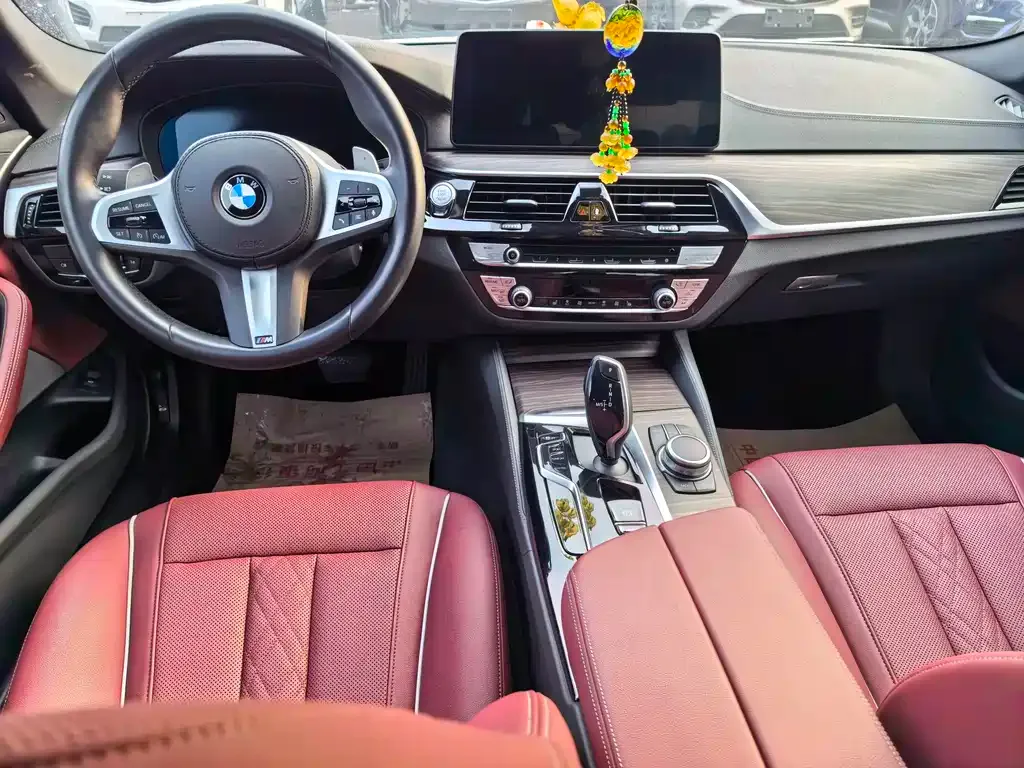 BMW 5 Series — фото 6