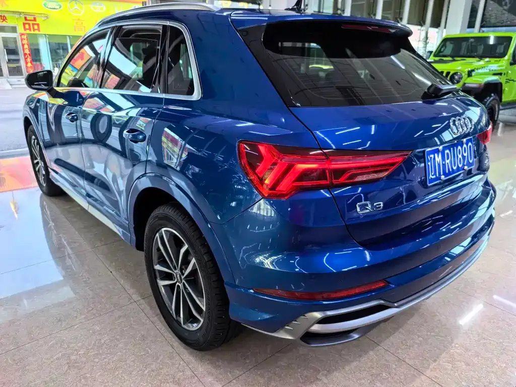 Audi Q3 — фото 9