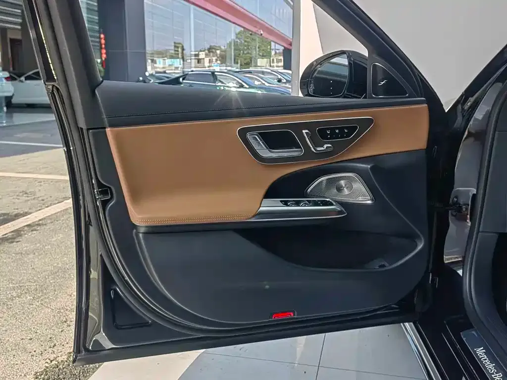 Mercedes-Benz E-Class 2024 из CN, фото 6