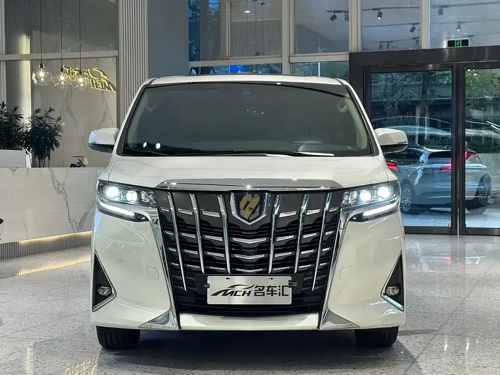 Toyota Alphard 2023 из CN, фото 10